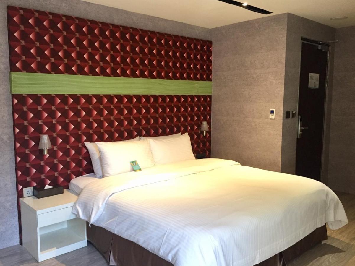 Fengjia Hotel Bell Taichung Esterno foto