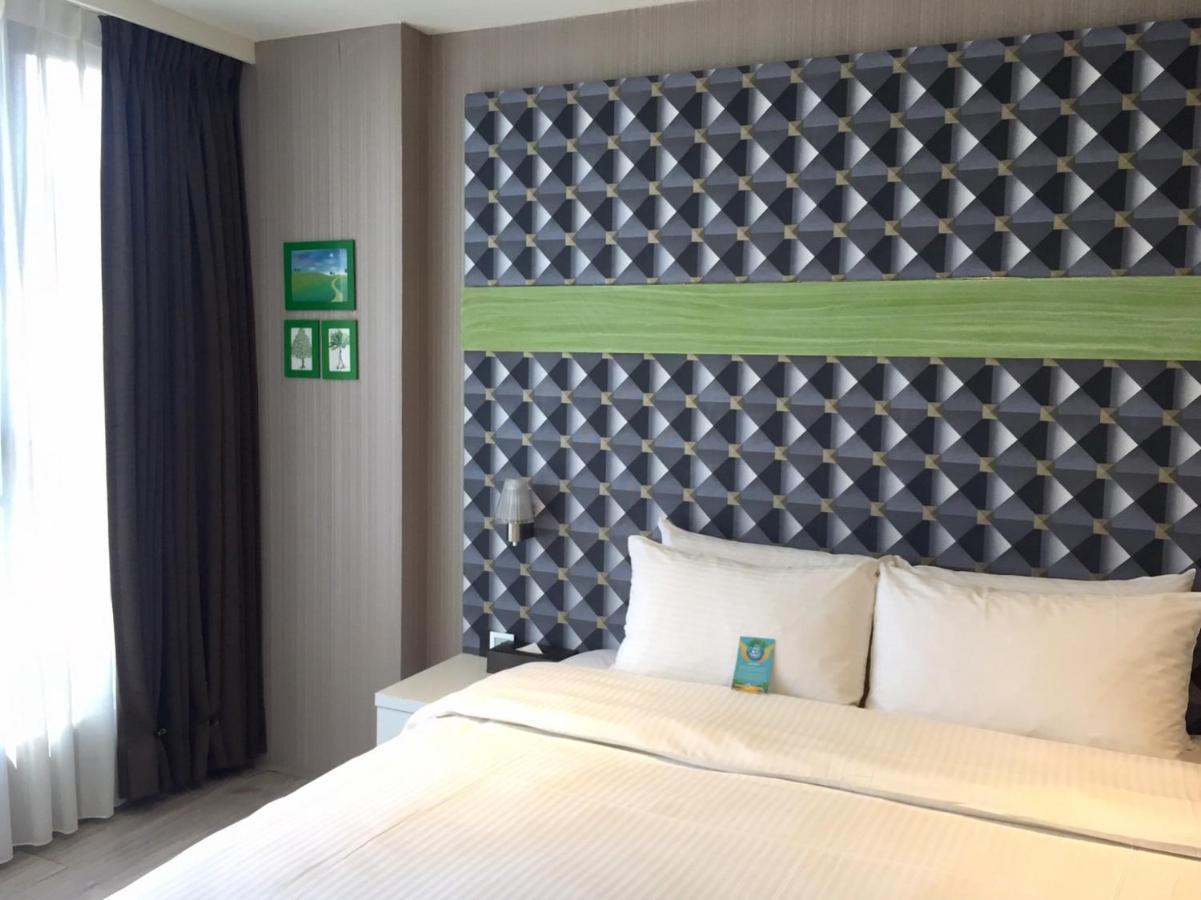 Fengjia Hotel Bell Taichung Esterno foto
