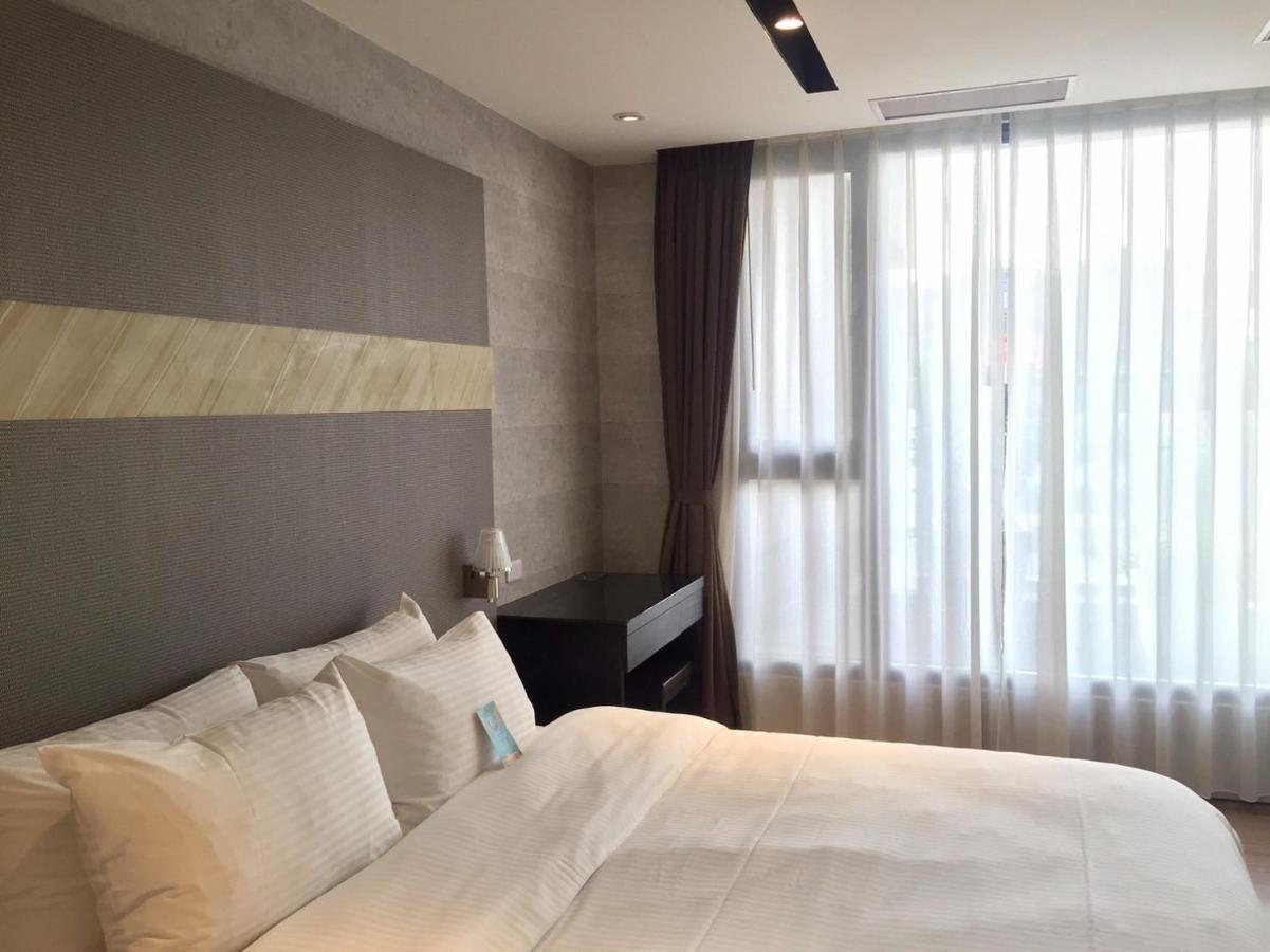 Fengjia Hotel Bell Taichung Esterno foto