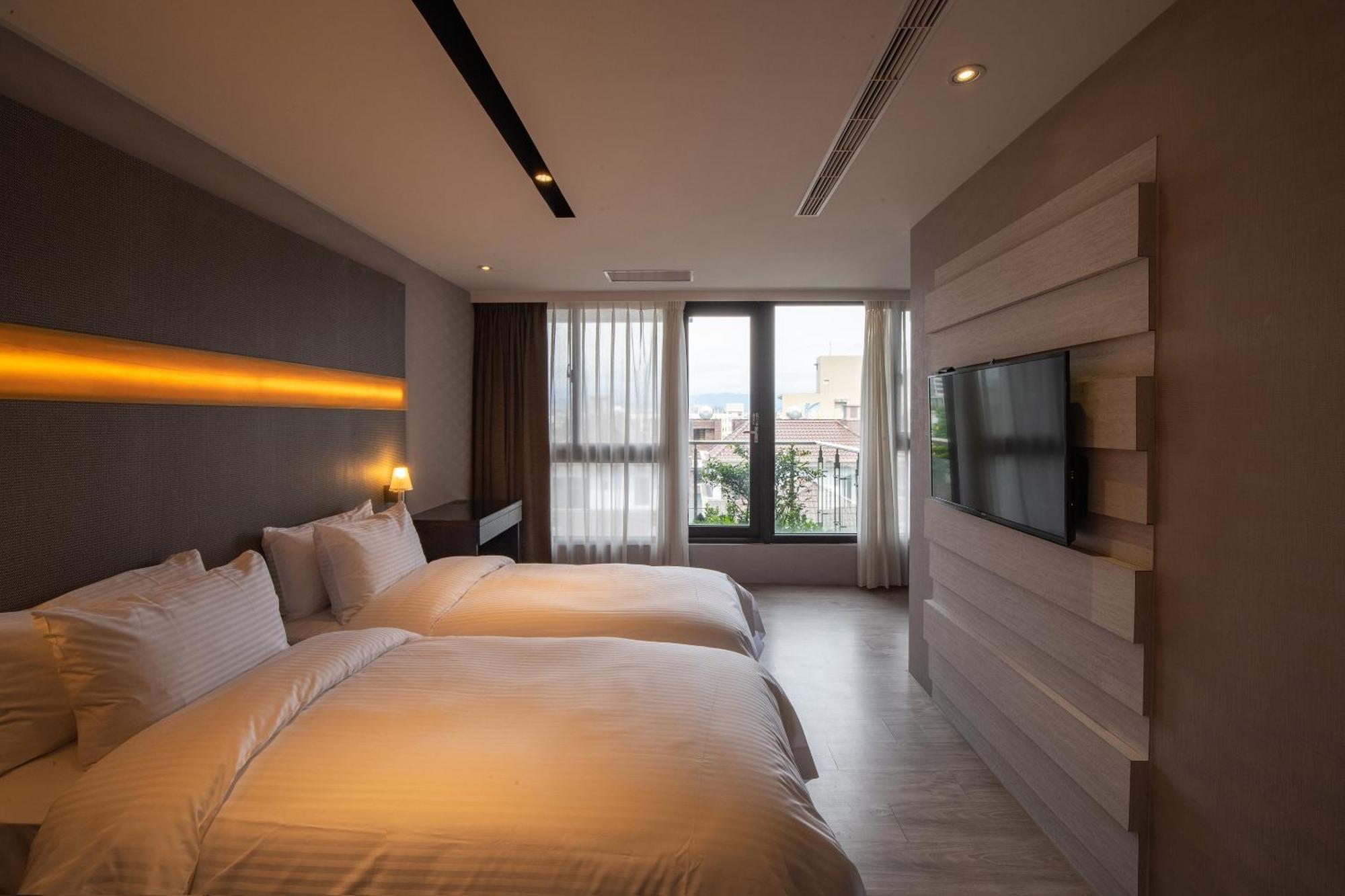Fengjia Hotel Bell Taichung Esterno foto